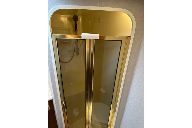 Slide: The Image of Viking 45 CAPT BAB- Guest/Day Head - 74