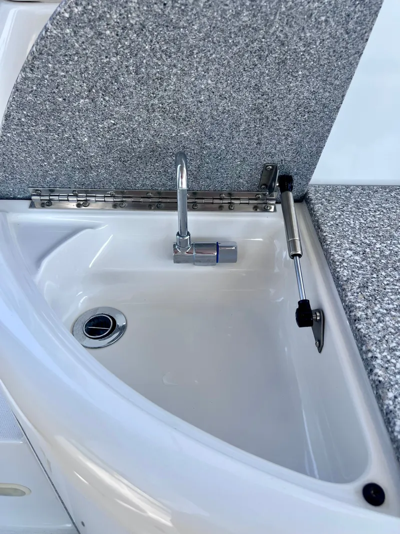 Slide: The Image of Formula 34 Performance Cruiser 2006 - 20