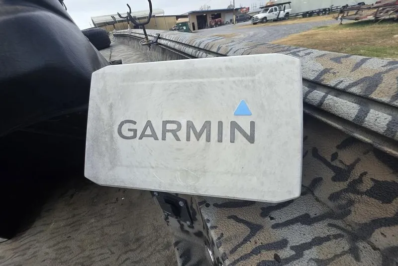 Slide: The Image of Garmin device on 2022 Xpress XP200 Catfish boat, outdoor setting. - 13
