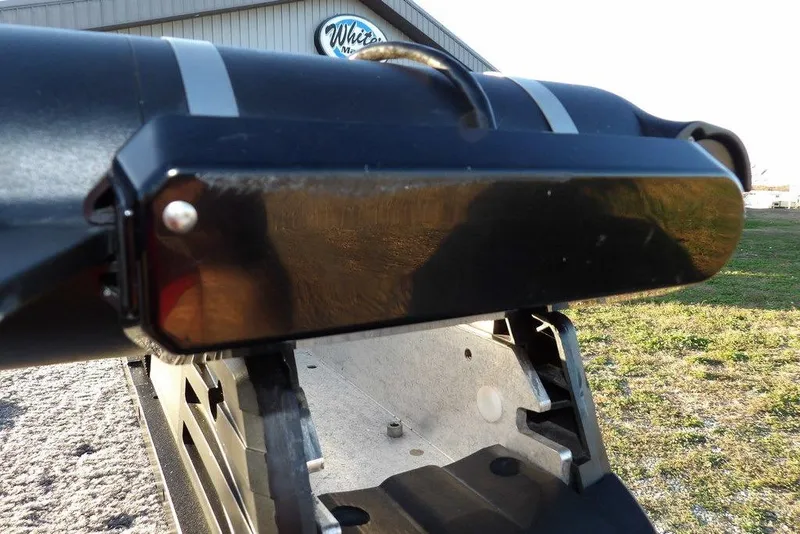 Slide: The Image of Close-up of a 2018 Crestliner 1950 Fish Hawk WT boat component outdoors. - 59