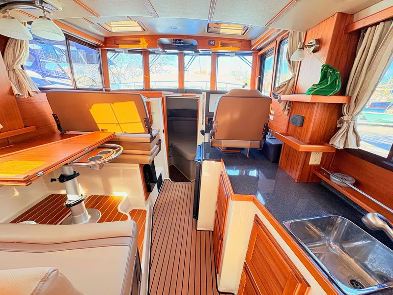 Slide: The Image of Ranger Tug 31 Command Bridge 2022 - 16