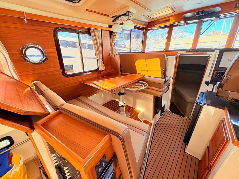 Slide: The Image of Ranger Tug 31 Command Bridge 2022 - 17