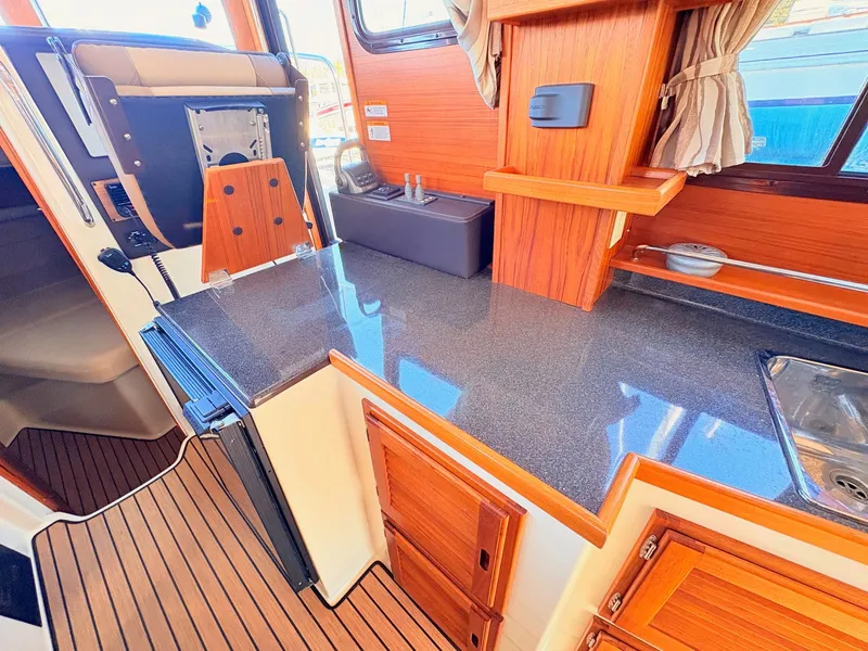 Slide: The Image of Ranger Tug 31 Command Bridge 2022 - 20