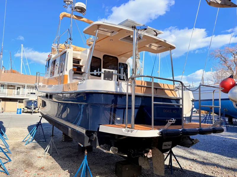 Slide: The Image of Ranger Tug 31 Command Bridge 2022 - 4