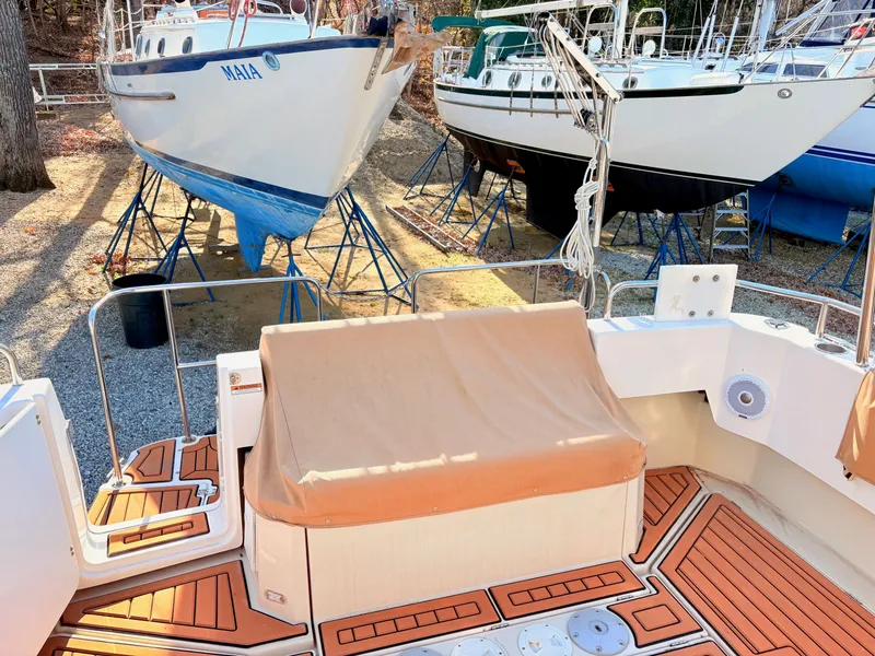 Slide: The Image of Ranger Tug 31 Command Bridge 2022 - 9