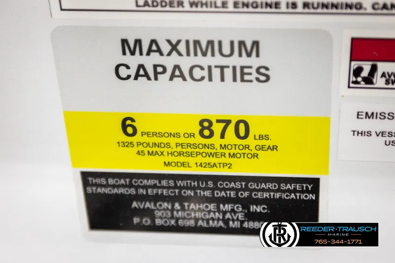 Slide: The Image of Maximum capacity label for Avalon VEN CR 2026, 6 persons or 870 lbs, 45 HP motor. - 43