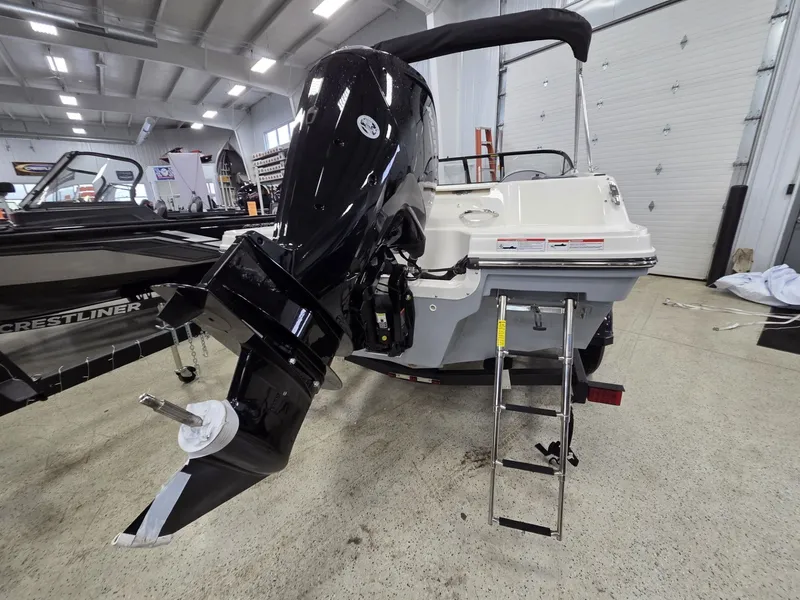 Slide: The Image of Bayliner VR4 Bowrider OB 2026 - 4