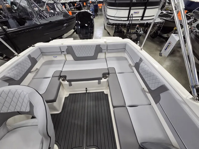 Slide: The Image of Bayliner VR4 Bowrider OB 2026 - 8