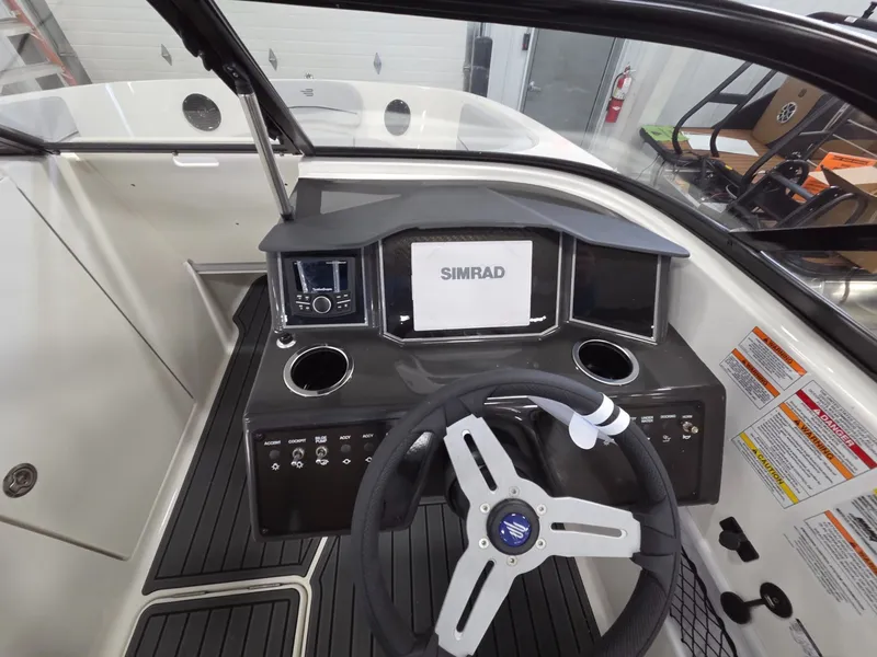 Slide: The Image of Bayliner VR6 Bowrider OB 2026 - 35