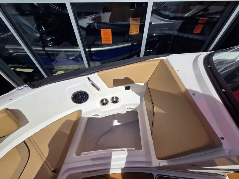 Slide: The Image of Bayliner V20 2026 - 12