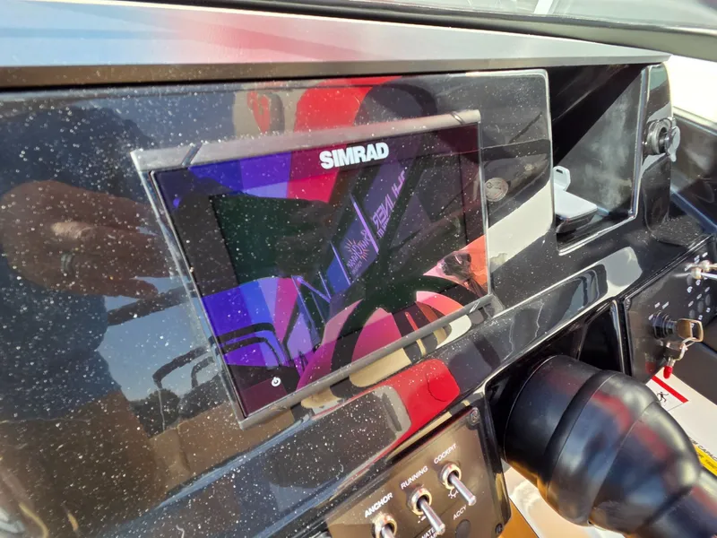 Slide: The Image of Bayliner V20 2026 - 20