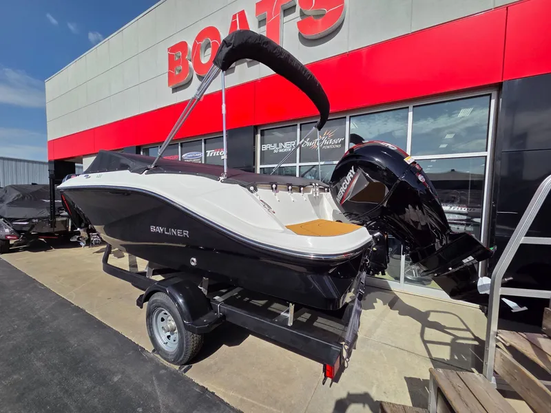 Slide: The Image of Bayliner V20 2026 - 5