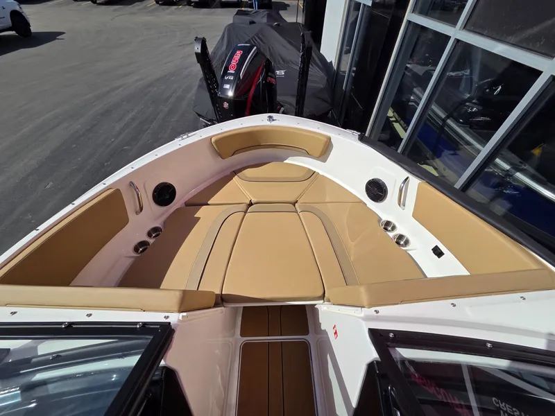 Slide: The Image of Bayliner V20 2026 - 7