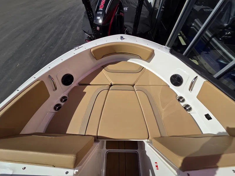 Slide: The Image of Bayliner V20 2026 - 8