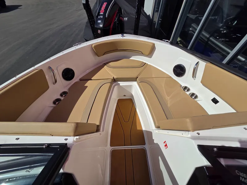 Slide: The Image of Bayliner V20 2026 - 9