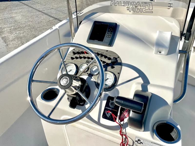 Slide: The Image of Carolina 178 DLV 2015 - 10