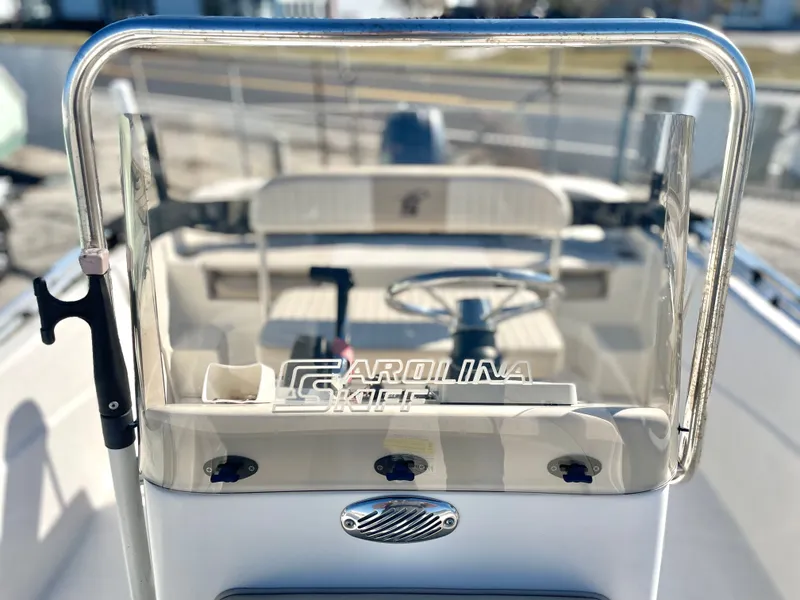 Slide: The Image of Carolina 178 DLV 2015 - 16