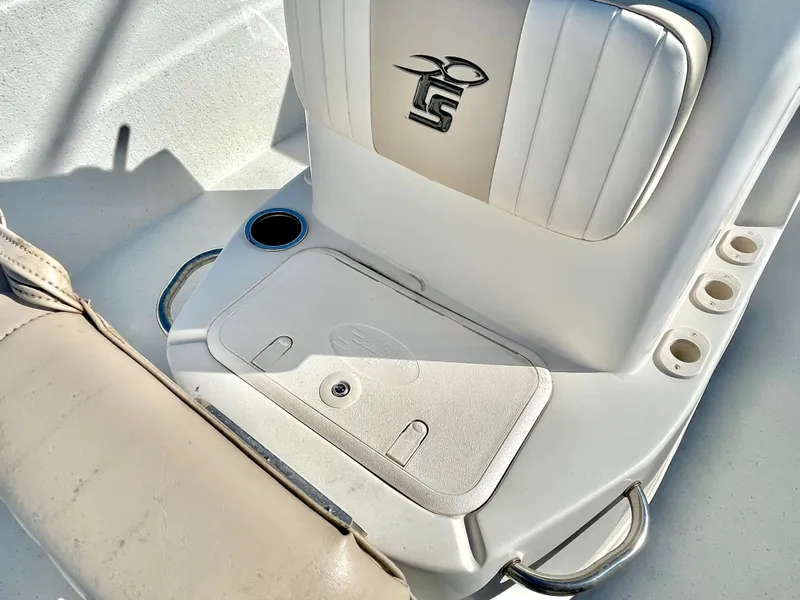 Slide: The Image of Carolina 178 DLV 2015 - 18