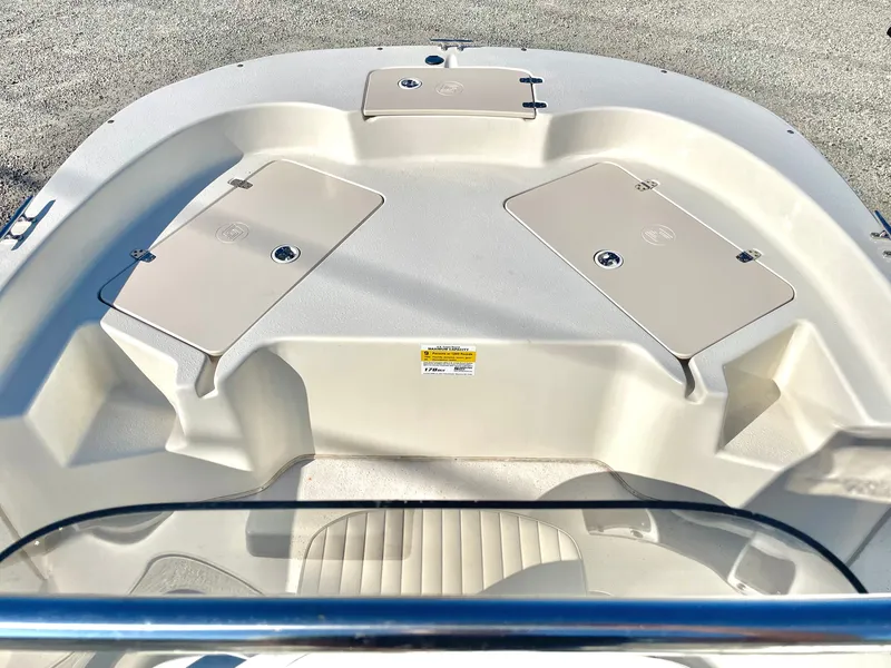 Slide: The Image of Carolina 178 DLV 2015 - 20