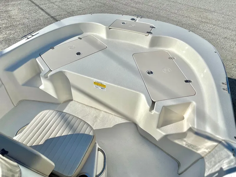 Slide: The Image of Carolina 178 DLV 2015 - 21