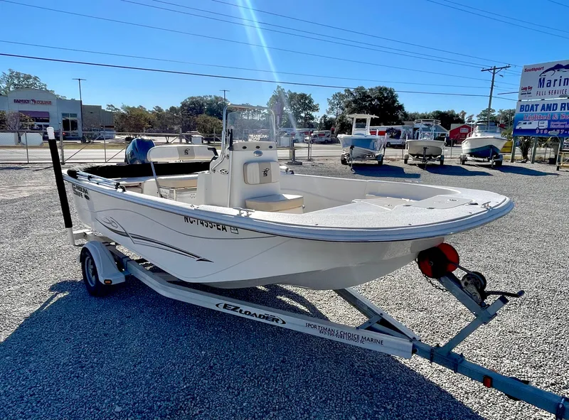 Slide: The Image of Carolina 178 DLV 2015 - 5