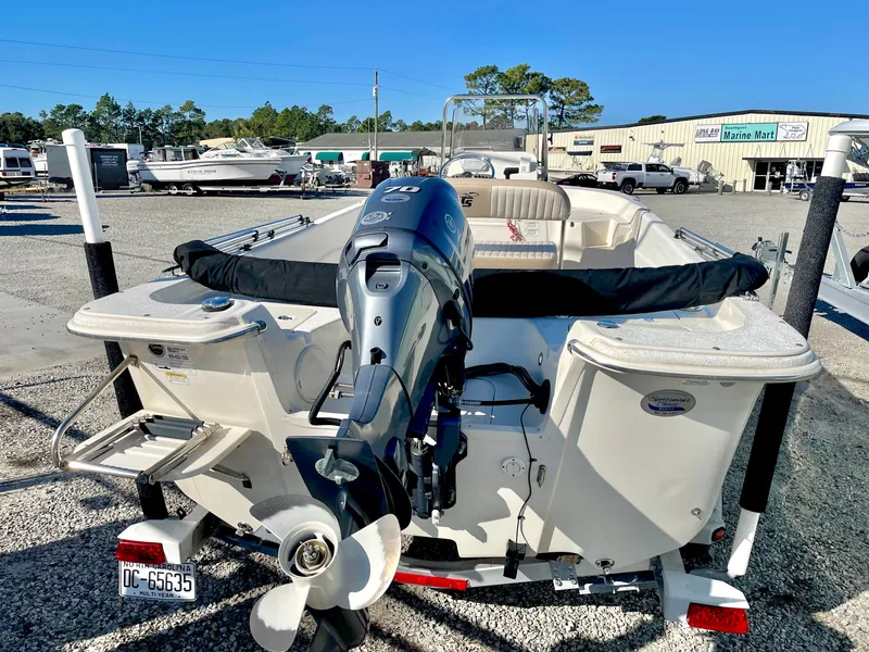 Slide: The Image of Carolina 178 DLV 2015 - 7