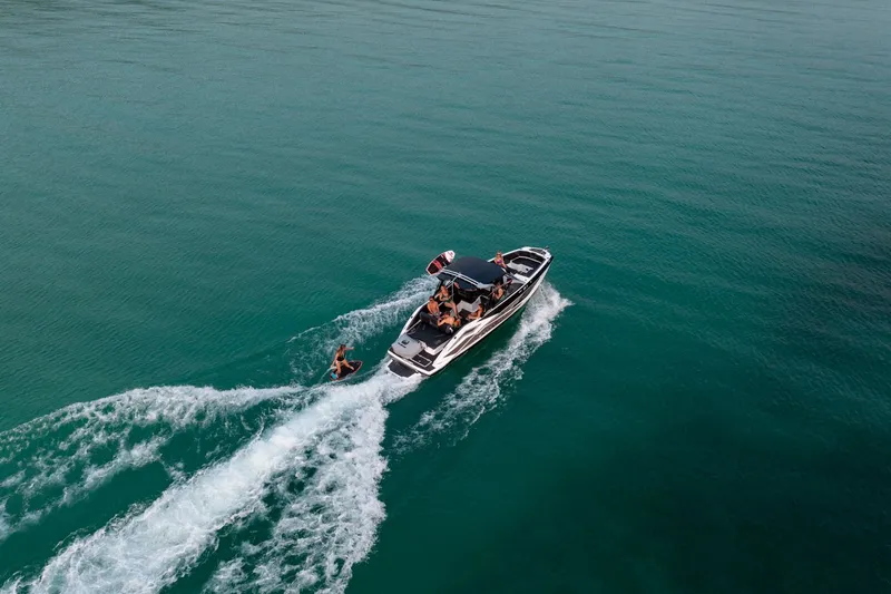 Slide: The Image of Scarab 285 LX Wake 2025 - 16