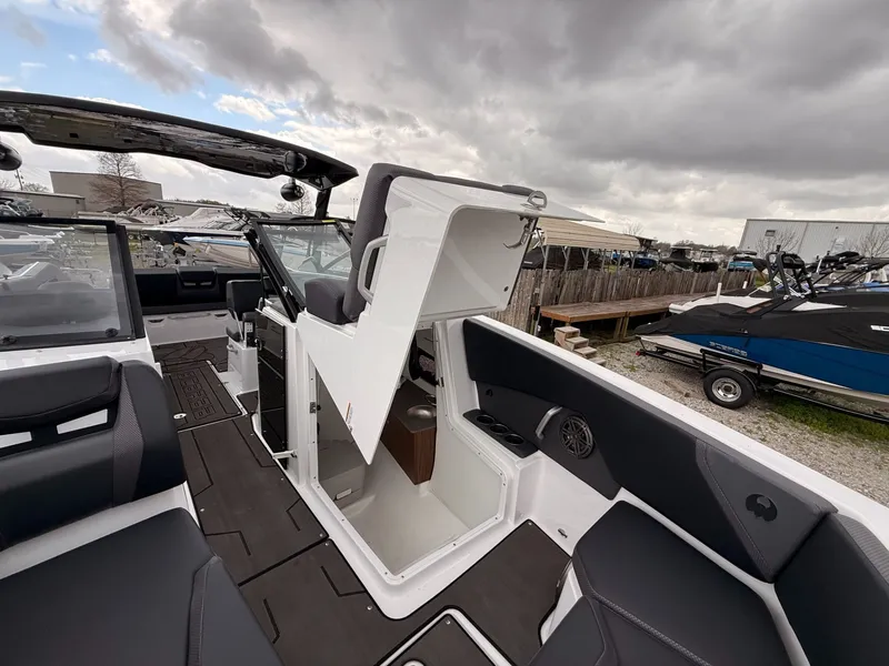 Slide: The Image of Scarab 285 LX Wake 2025 - 25