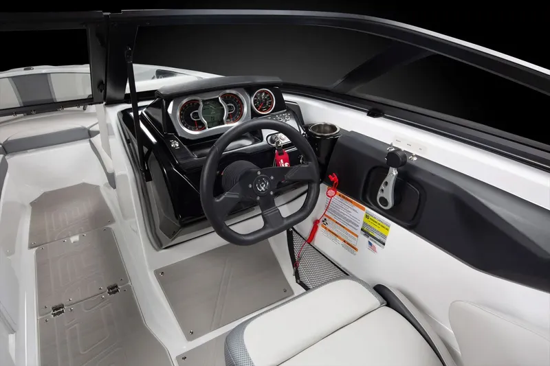 Slide: The Image of Scarab 215 SE 2025 - 10