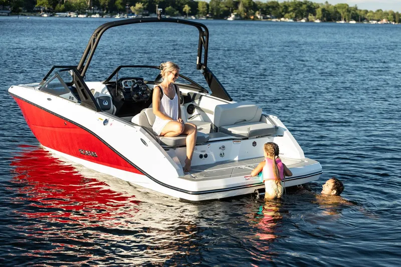 Slide: The Image of Scarab 215 SE 2025 - 13