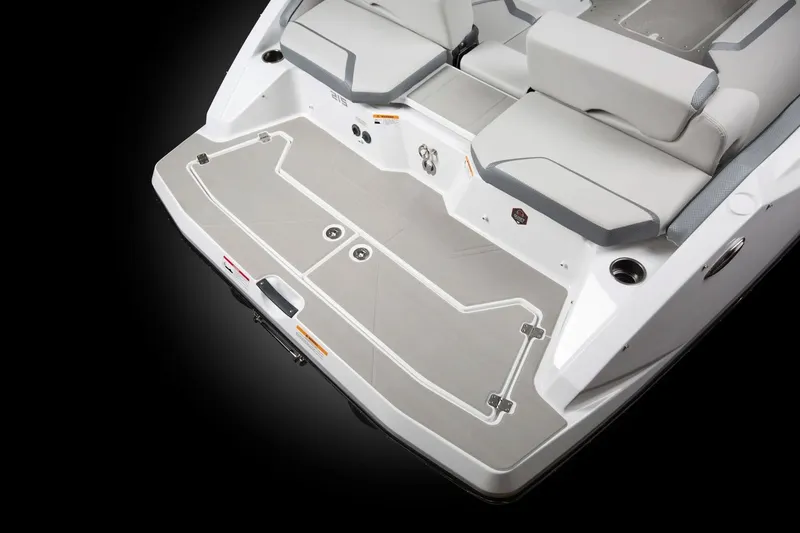 Slide: The Image of Scarab 215 SE 2025 - 7