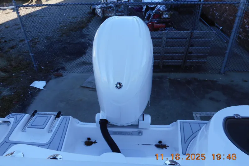 Slide: The Image of Yamaha White 200XSA2 - 27