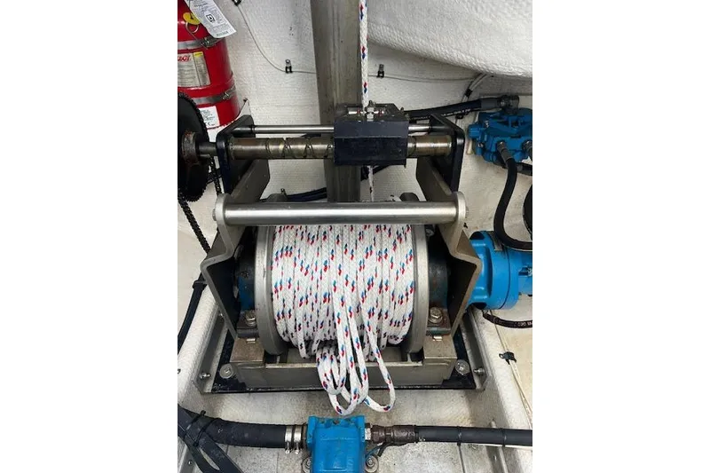 Slide: The Image of Winch system on 2015 Comercial Water Sports Ocean Pro 31 boat. - 20