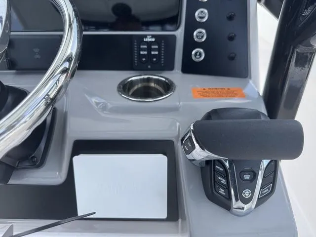 Slide: The Image of Robalo R232 Explorer 2025 - 21