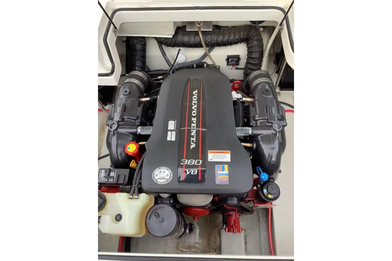 Slide: The Image of Volvo Penta V8 engine in 2014 Cobalt R5 boat, detailed view. - 18