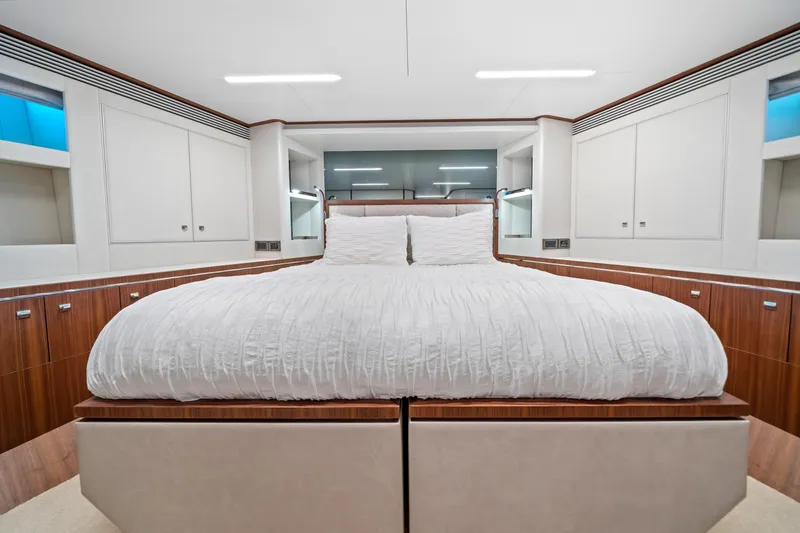 Slide: The Image of Luxurious bedroom interior of 2023 Horizon FD90 yacht with modern design and elegant furnishings. - 19