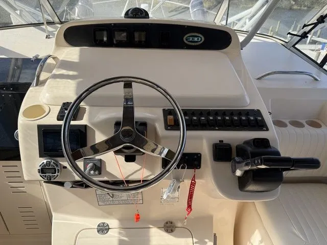 Slide: The Image of Grady-White Express 330 2006 - 22