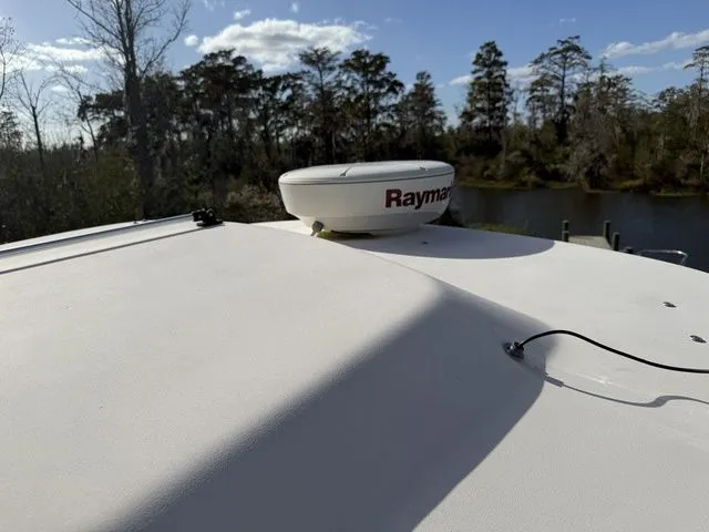 Slide: The Image of Grady-White Express 330 2006 - 48