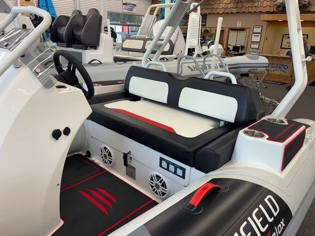 Slide: The Image of Highfield Velox 420 2025 - 3