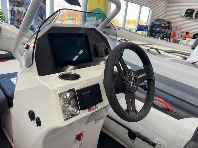 Slide: The Image of Highfield Velox 420 2025 - 4