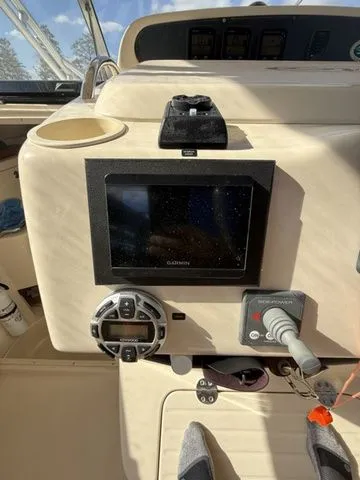 Slide: The Image of Grady-White Express 330 2006 - 29