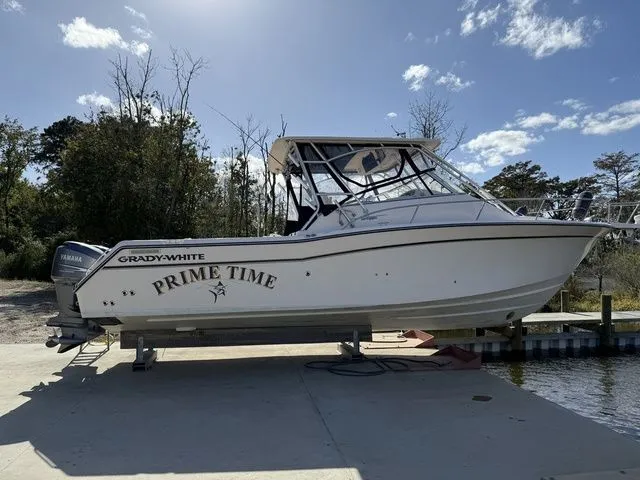 Slide: The Image of Grady-White Express 330 2006 - 3