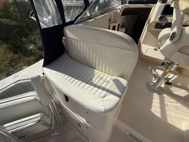 Slide: The Image of Grady-White Express 330 2006 - 34