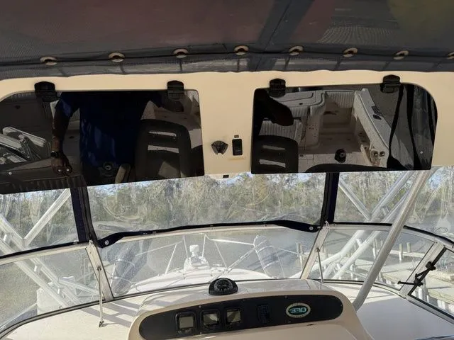 Slide: The Image of Grady-White Express 330 2006 - 36