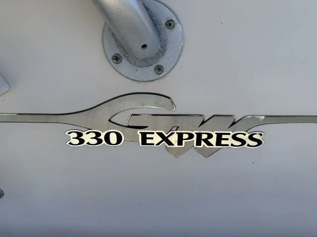 Slide: The Image of Grady-White Express 330 2006 - 46