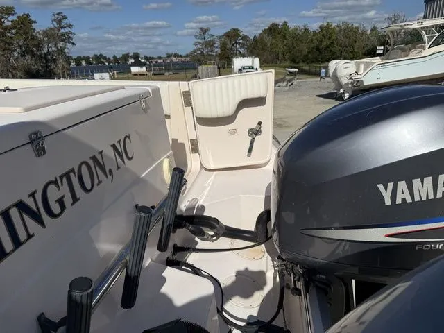 Slide: The Image of Grady-White Express 330 2006 - 8