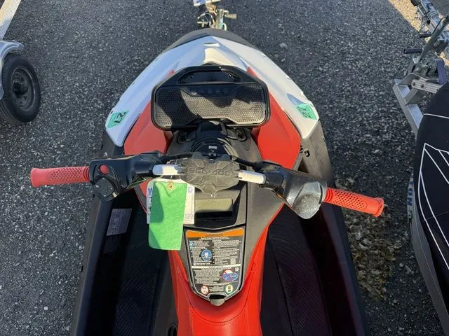 Slide: The Image of Sea-Doo Spark Trixx for 3 2024 - 7