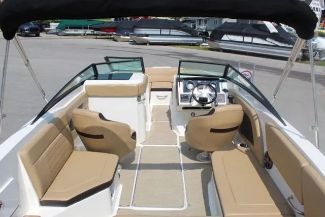 Slide: The Image of Sea Ray SPX 230 Outboard 2019 - 10