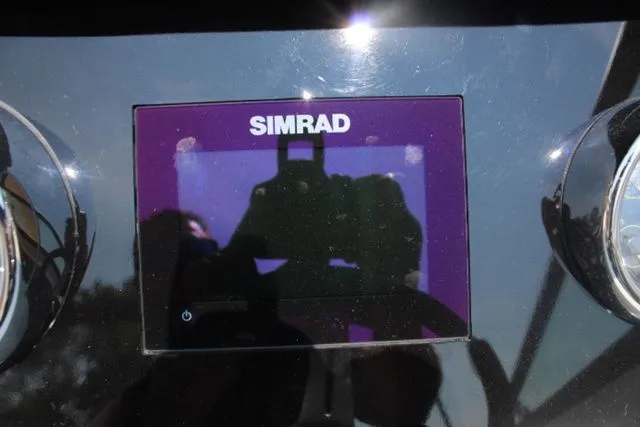 Slide: The Image of Sea Ray SPX 230 Outboard 2019 - 21