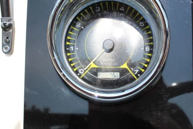 Slide: The Image of Sea Ray SPX 230 Outboard 2019 - 22